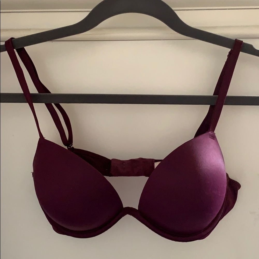 VICTORIAS SECRET BRA